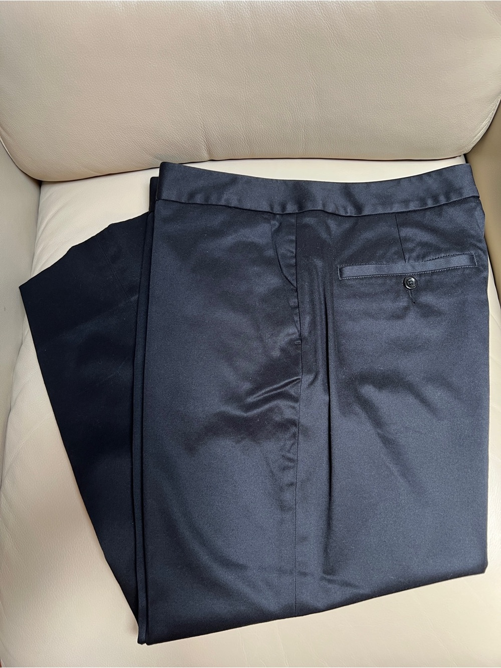 Foxcroft Dressy Black No-Iron Capris  10